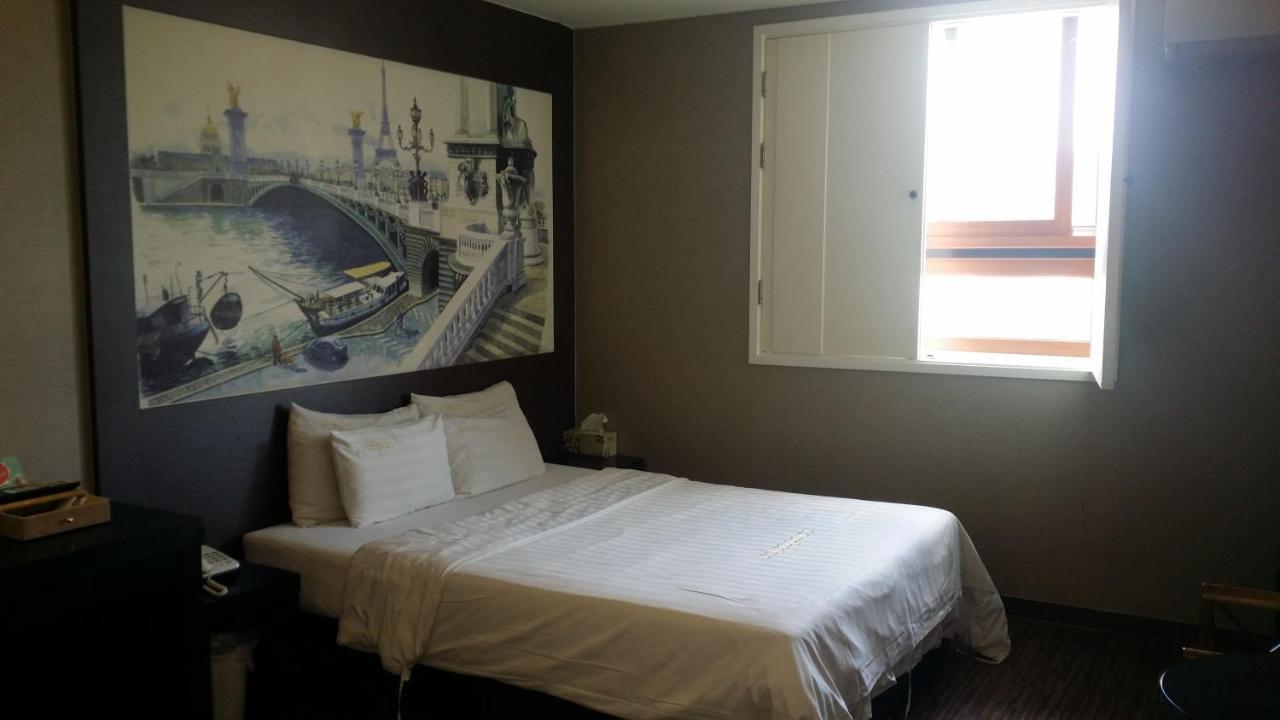 Gwangmyeong Rampart Hotel מראה חיצוני תמונה