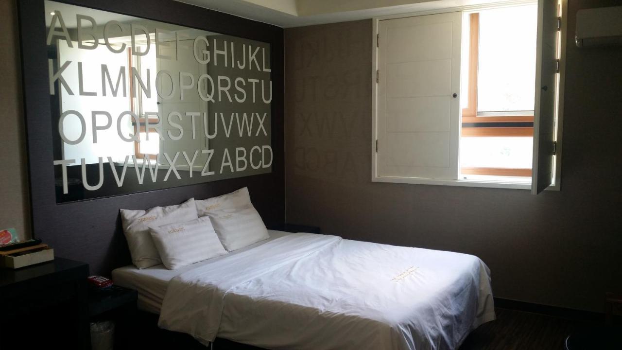 Gwangmyeong Rampart Hotel מראה חיצוני תמונה